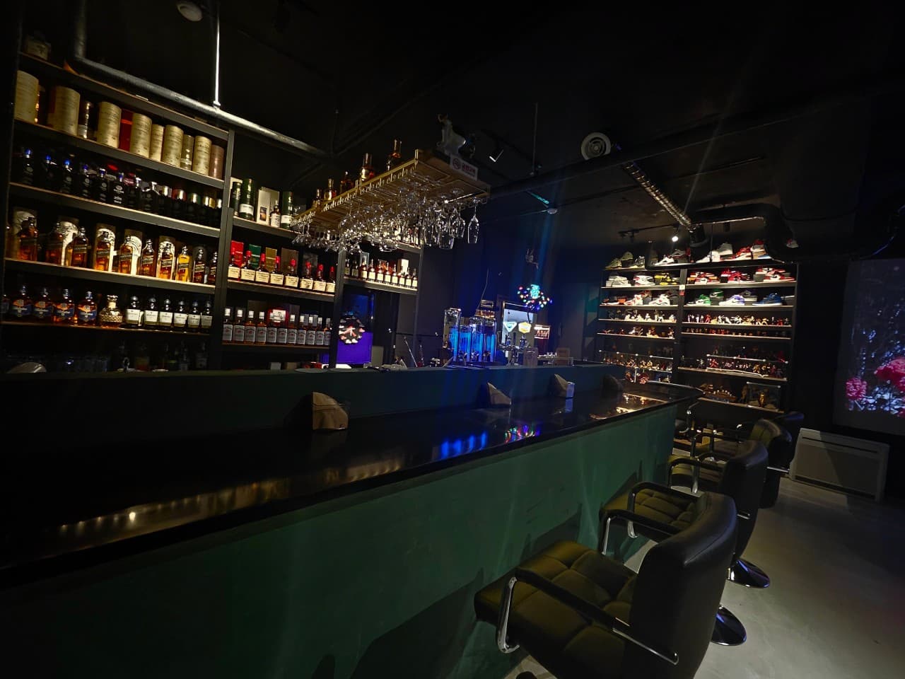 JANA BAR & PUB 경기